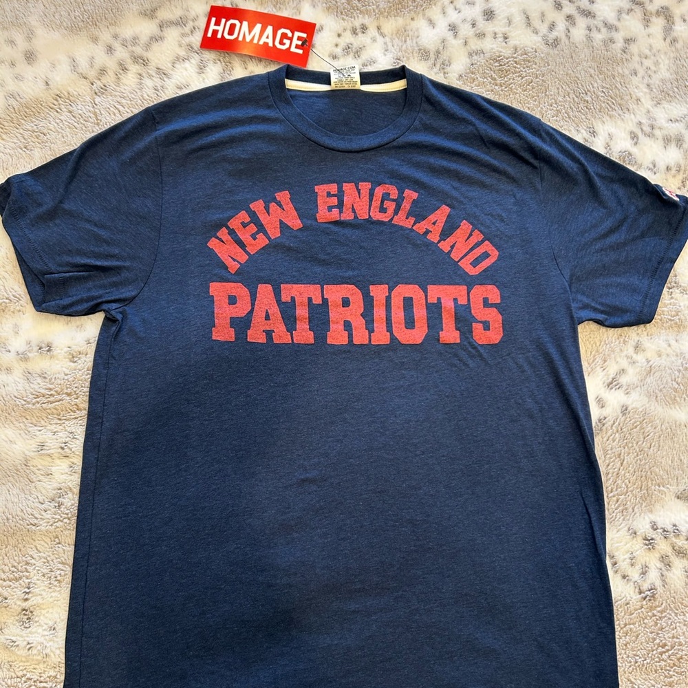 New England Patriots size M t-shirt new with tag